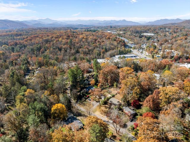 40 Arthur Road, Asheville, NC 28806