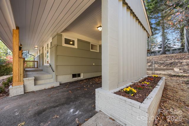 40 Arthur Road, Asheville, NC 28806