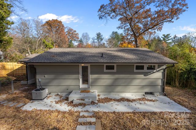 40 Arthur Road, Asheville, NC 28806