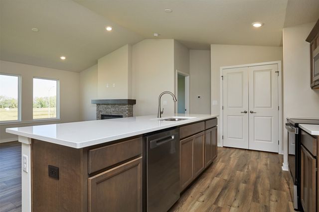 1147 NW Petersen Drive, Waukee, IA 50263