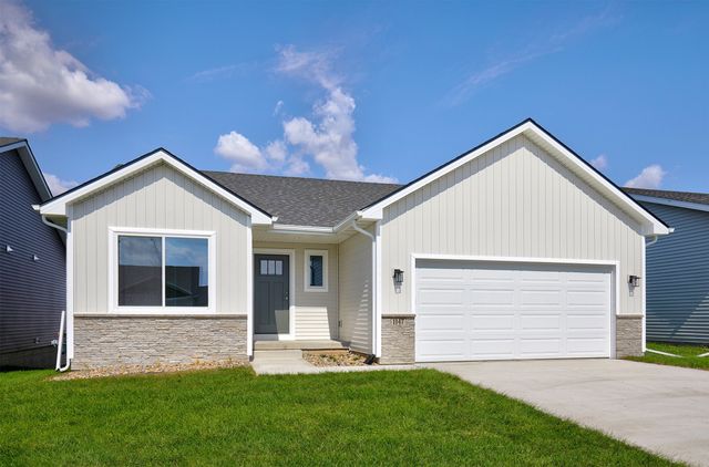 1147 NW Petersen Drive, Waukee, IA 50263