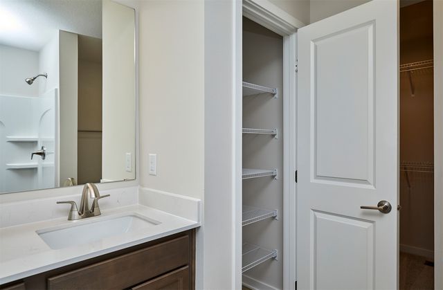 1147 NW Petersen Drive, Waukee, IA 50263