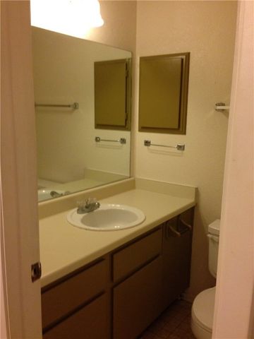 1110 Spring Loop C, College Station, TX 77840