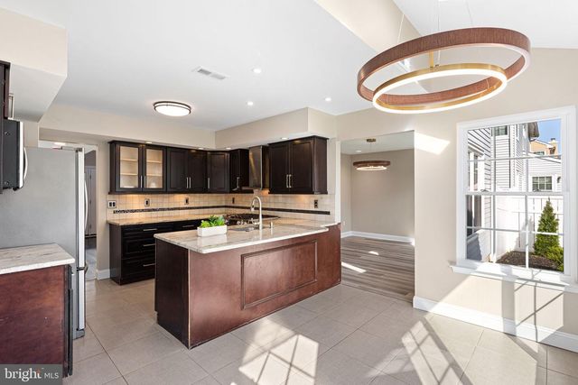 17 BALLINGER WAY, Mount Laurel, NJ 08054