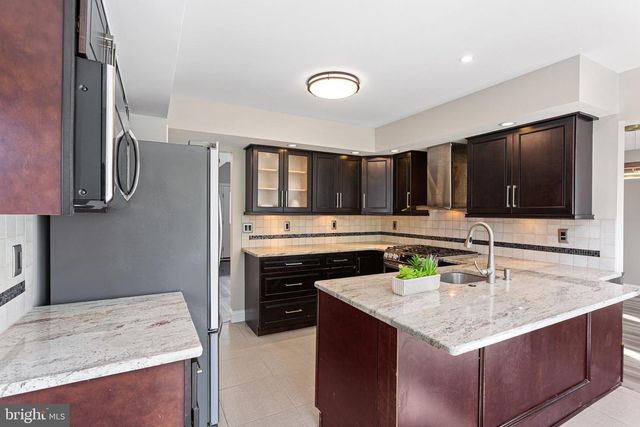 17 BALLINGER WAY, Mount Laurel, NJ 08054