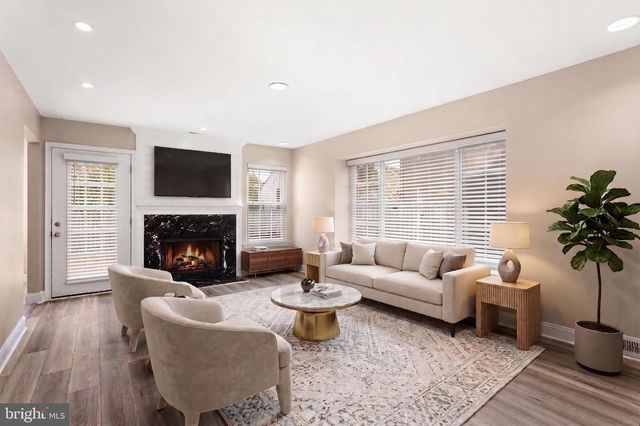 17 BALLINGER WAY, Mount Laurel, NJ 08054