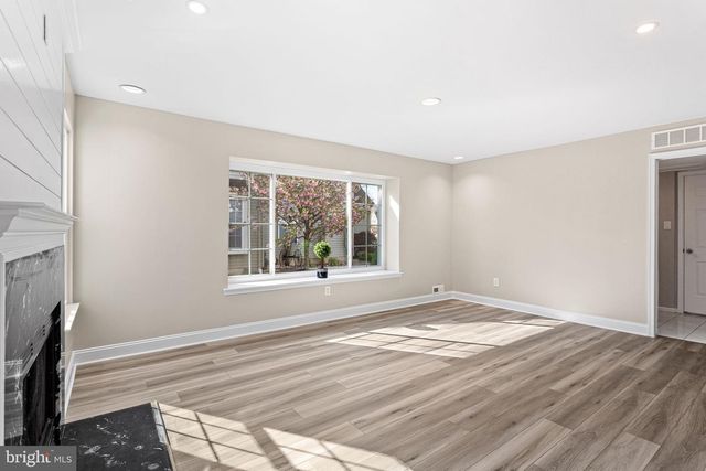 17 BALLINGER WAY, Mount Laurel, NJ 08054