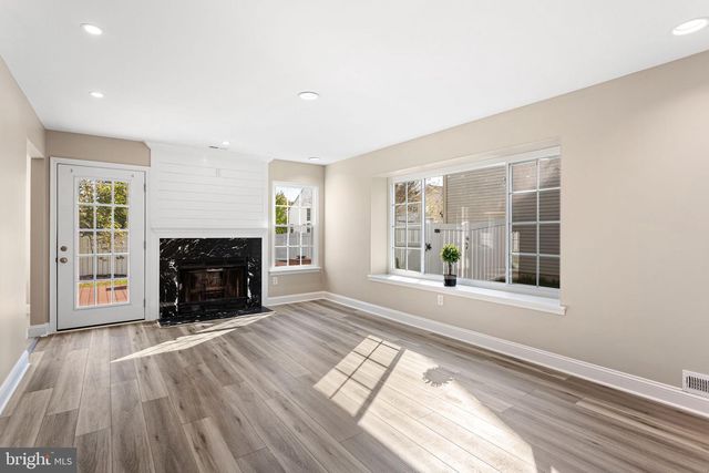 17 BALLINGER WAY, Mount Laurel, NJ 08054