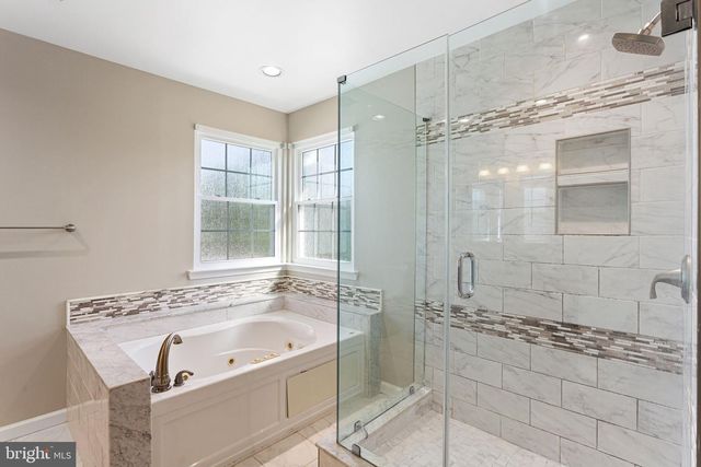 17 BALLINGER WAY, Mount Laurel, NJ 08054