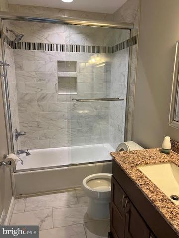 17 BALLINGER WAY, Mount Laurel, NJ 08054