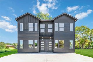 8201 Calhoun Street A/B, Houston, TX 77033