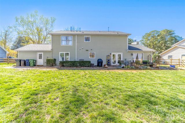 19436 Coachmans Trace, Cornelius, NC 28031