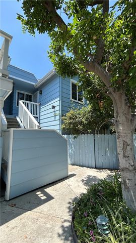 7025 Glade Ave 18, Canoga Park, CA 91303