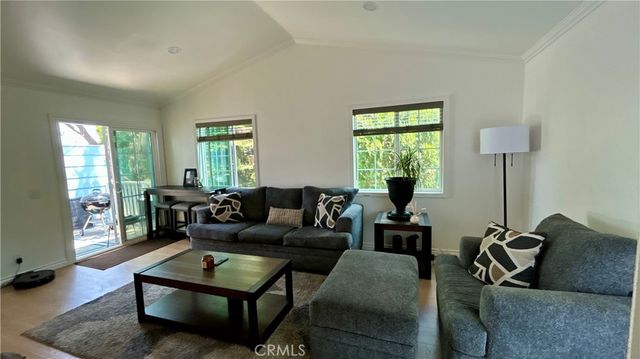 7025 Glade Ave 18, Canoga Park, CA 91303