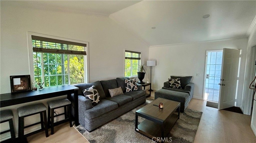 7025 Glade Ave 18, Canoga Park, CA 91303