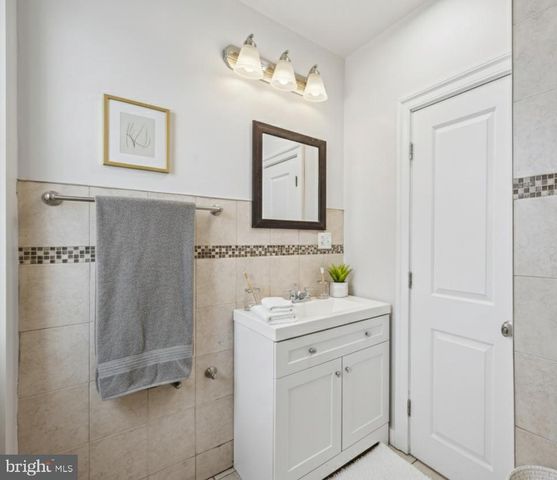 1819 68TH AVE, Philadelphia, PA 19126