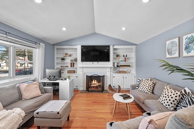 129 Moody St, North Andover, MA 01845