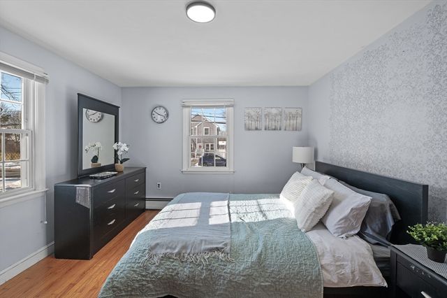 129 Moody St, North Andover, MA 01845