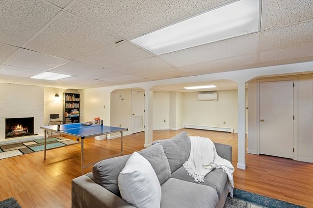 129 Moody St, North Andover, MA 01845