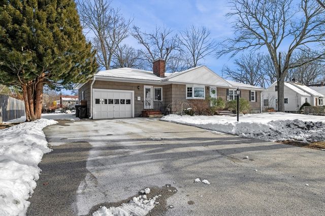129 Moody St, North Andover, MA 01845