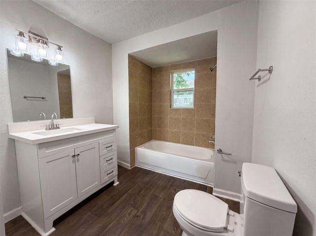 4214 E Toliver Street, Houston, TX 77016