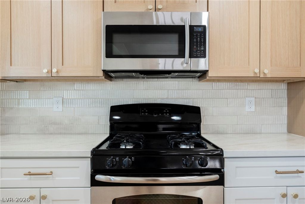 Image 7 of property listing at 617 Cactus Lane, Las Vegas, NV 89107