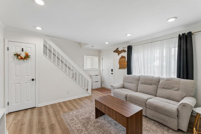 27345 Palmer Blvd Street, Madison Heights, MI 48071