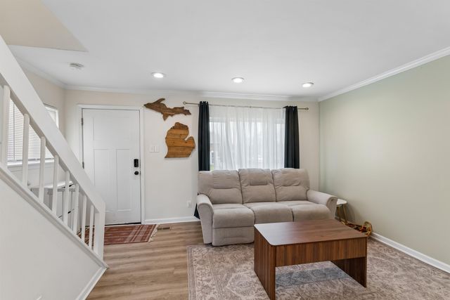 27345 Palmer Blvd Street, Madison Heights, MI 48071