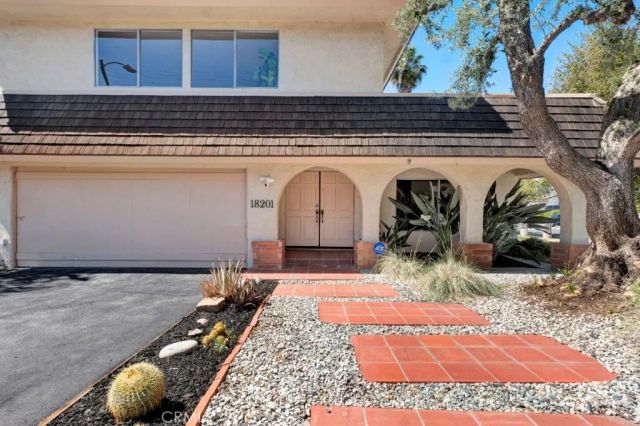 18201 Erwin Street, Tarzana, CA 91335