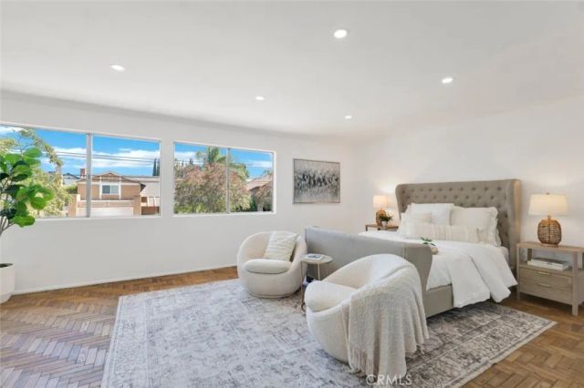 18201 Erwin Street, Tarzana, CA 91335