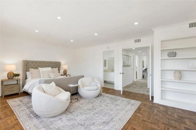 18201 Erwin Street, Tarzana, CA 91335