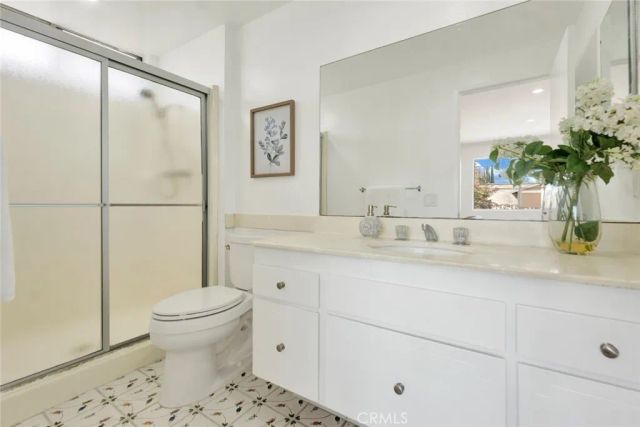 18201 Erwin Street, Tarzana, CA 91335