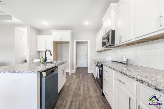 107 River Ridge Drive, Hawkinsville, GA 31036