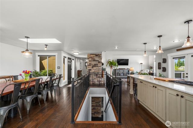 1601 Tacoma Point Drive E, Lake Tapps, WA 98391