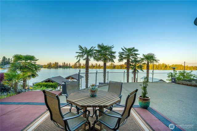 1601 Tacoma Point Drive E, Lake Tapps, WA 98391
