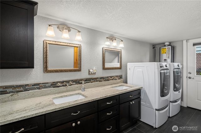 1601 Tacoma Point Drive E, Lake Tapps, WA 98391