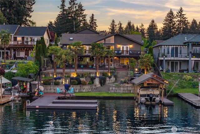 1601 Tacoma Point Drive E, Lake Tapps, WA 98391