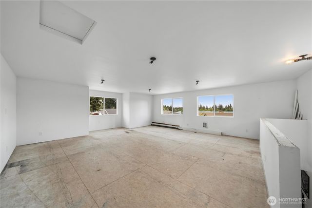 1601 Tacoma Point Drive E, Lake Tapps, WA 98391