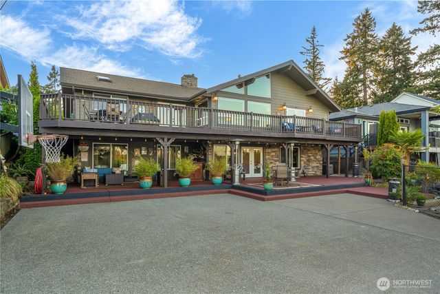 1601 Tacoma Point Drive E, Lake Tapps, WA 98391