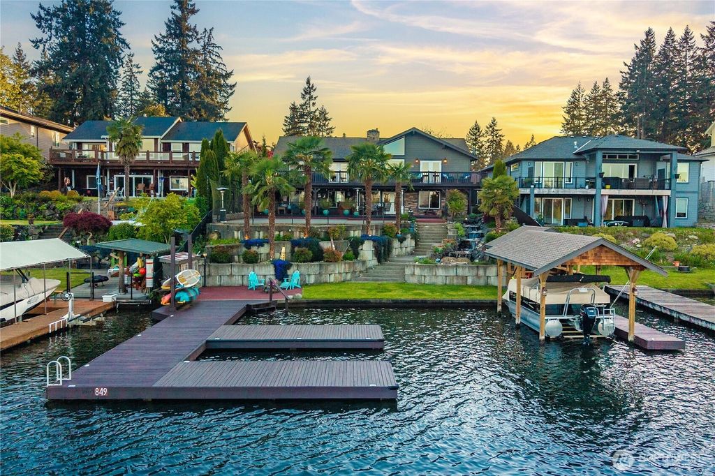 1601 Tacoma Point Drive E, Lake Tapps, WA 98391