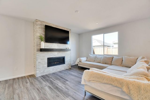 9597 Ogden Ranch Rd, Sacramento, CA 95829