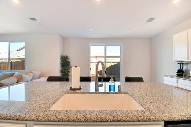 9597 Ogden Ranch Rd, Sacramento, CA 95829