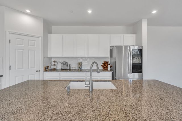 9597 Ogden Ranch Rd, Sacramento, CA 95829