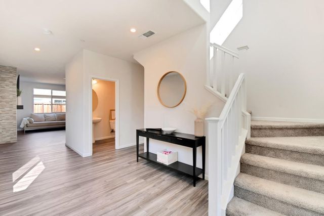 9597 Ogden Ranch Rd, Sacramento, CA 95829