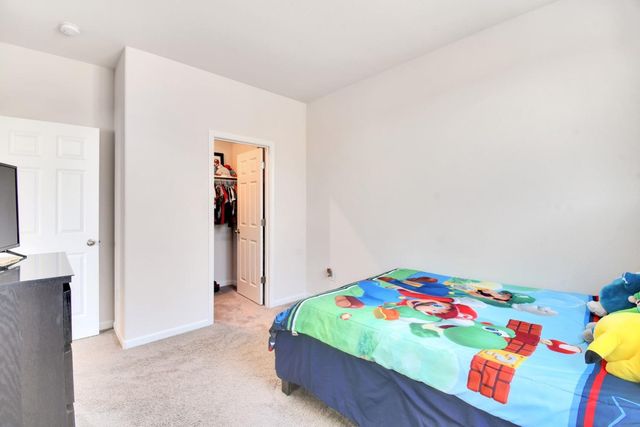 9597 Ogden Ranch Rd, Sacramento, CA 95829