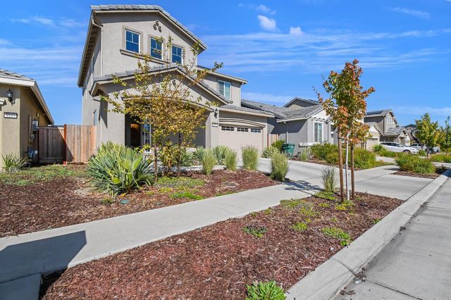 9597 Ogden Ranch Rd, Sacramento, CA 95829