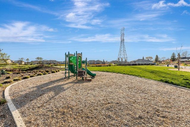 9597 Ogden Ranch Rd, Sacramento, CA 95829