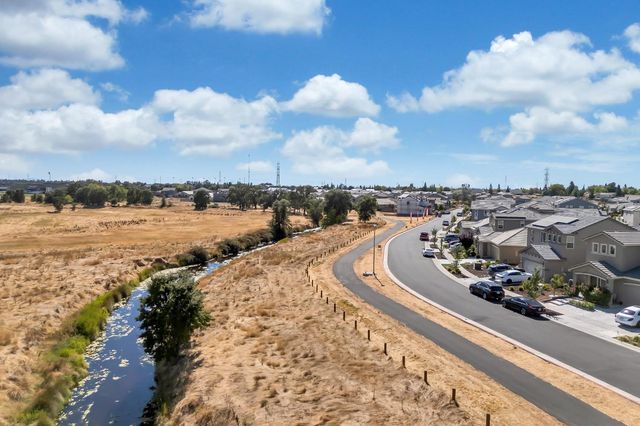 9597 Ogden Ranch Rd, Sacramento, CA 95829