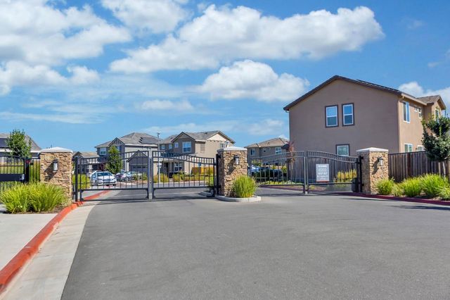 9597 Ogden Ranch Rd, Sacramento, CA 95829