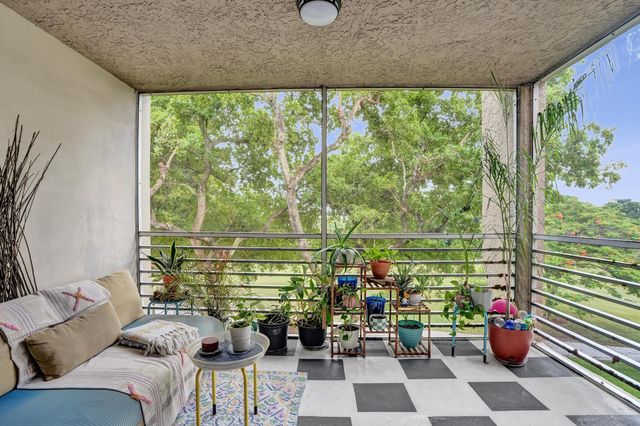 9460 TANGERINE Place 408, Davie, FL 33324